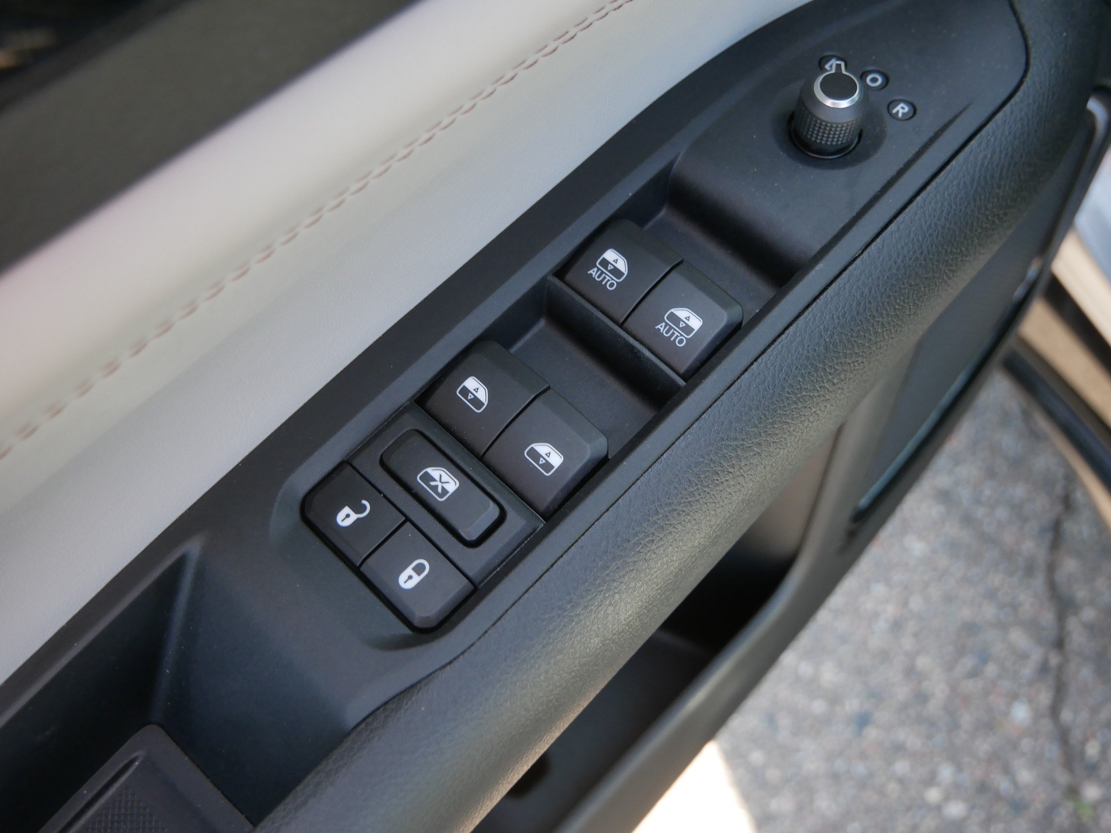Used 2023 Jeep Compass Limited w/ Elite Group AWD/4WD image 22
