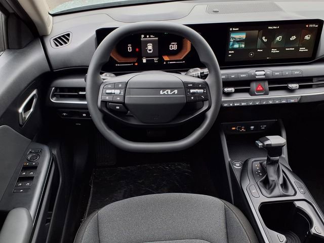 New 2026 Kia K4 LXS image 2