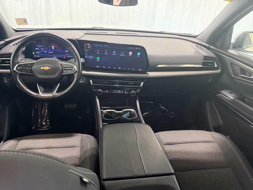 Used 2025 Chevrolet Traverse LT FWD image 33