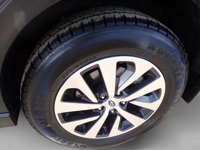 Certified 2025 Subaru Outback Premium w/ Popular Package #1A AWD/4WD image 7