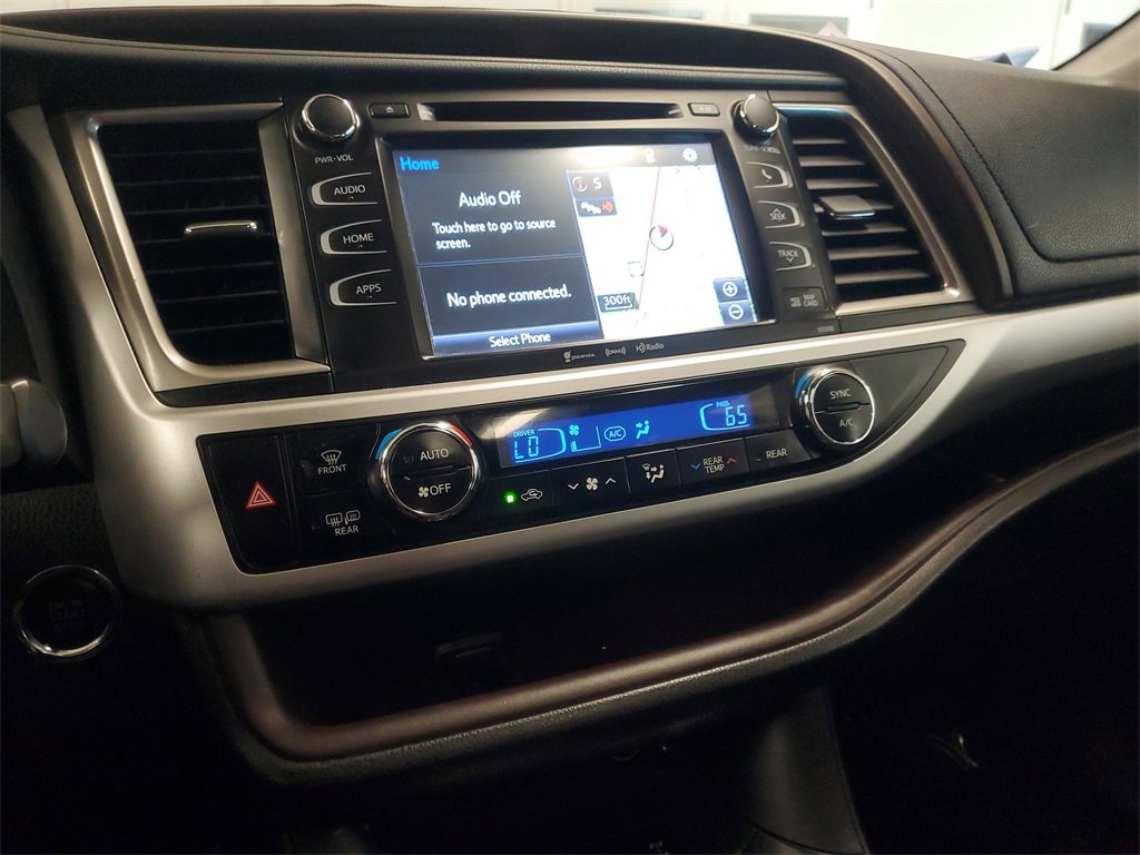 Used 2019 Toyota Highlander XLE image 27