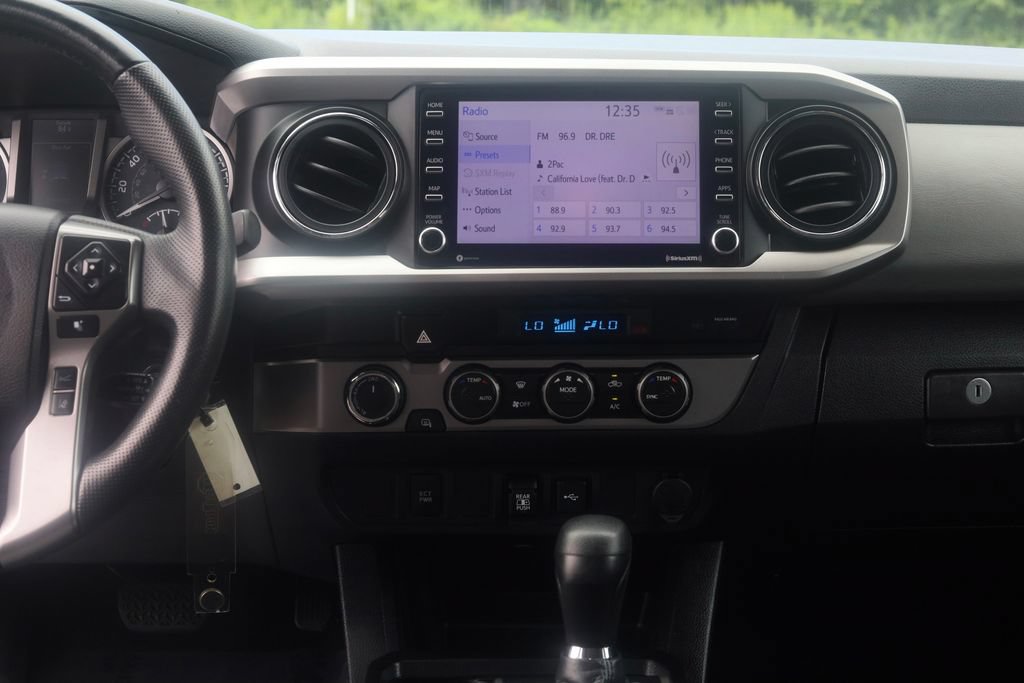 Certified 2021 Toyota Tacoma SR5 AWD/4WD image 12