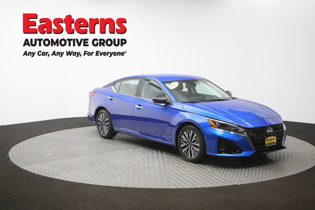 Used 2025 Nissan Altima 2.5 SV FWD image 48