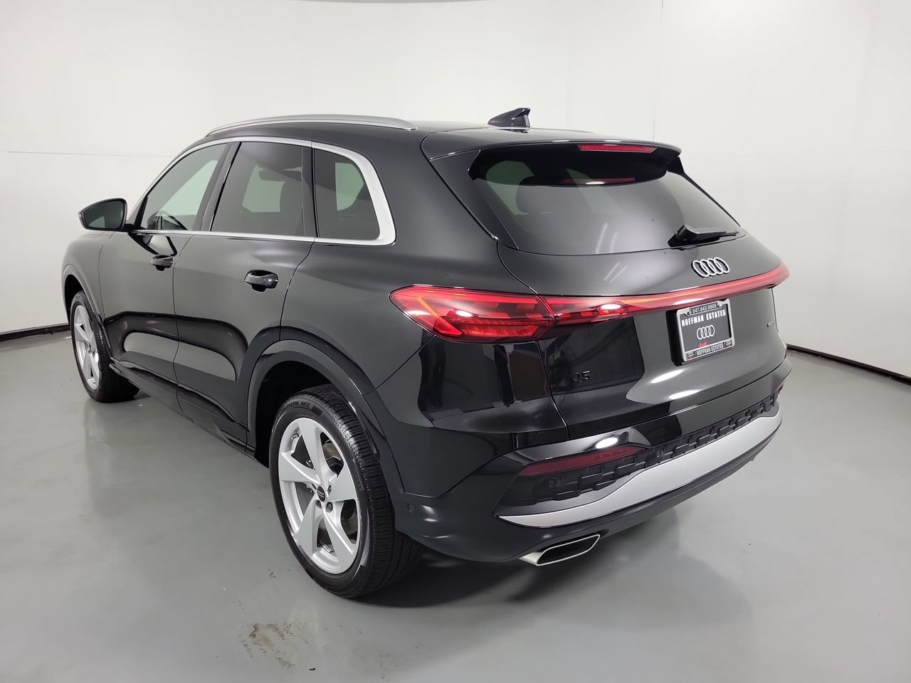 Used 2025 Audi Q5 Premium Plus w/ Premium Plus AWD/4WD image 6