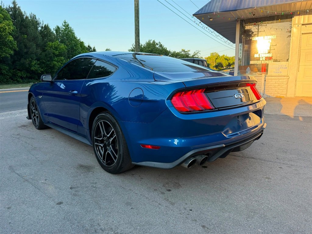 Used 2018 Ford Mustang GT RWD image 4