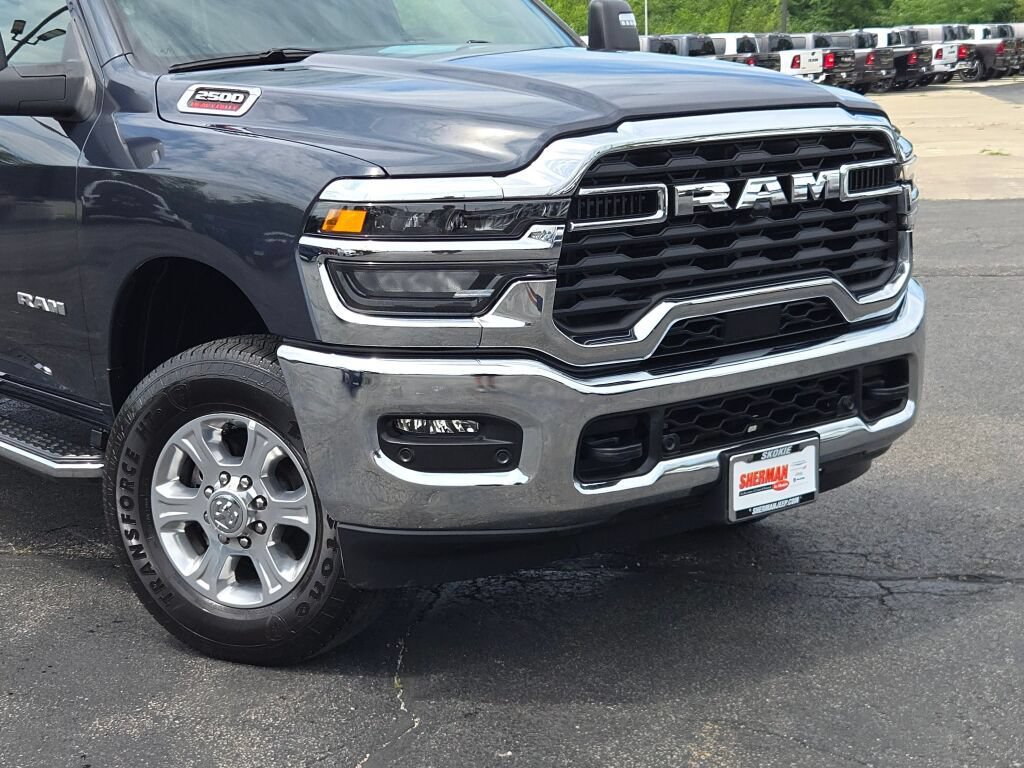 Used 2026 RAM 2500 Big Horn AWD/4WD image 2