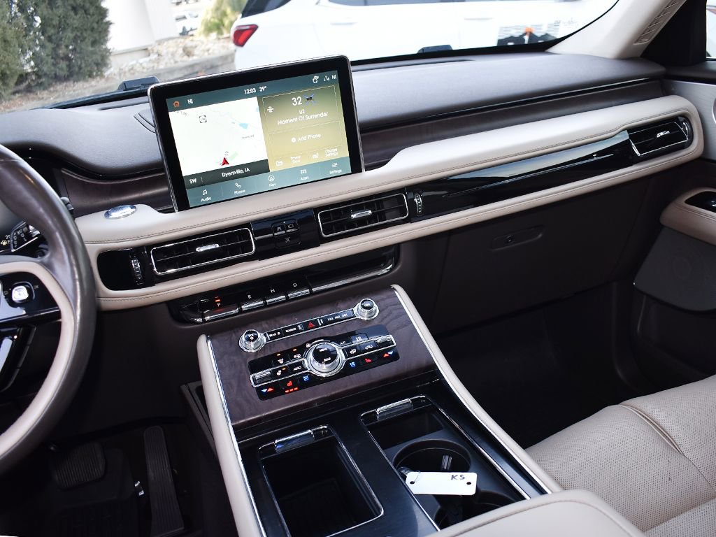 Used 2021 Lincoln Aviator Grand Touring w/ Equipment Group 301A AWD/4WD image 19