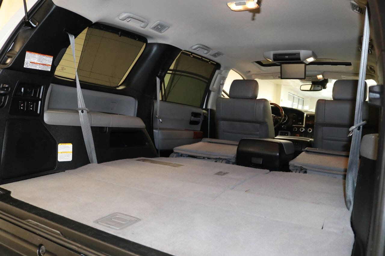 Used 2020 Toyota Sequoia Platinum image 98