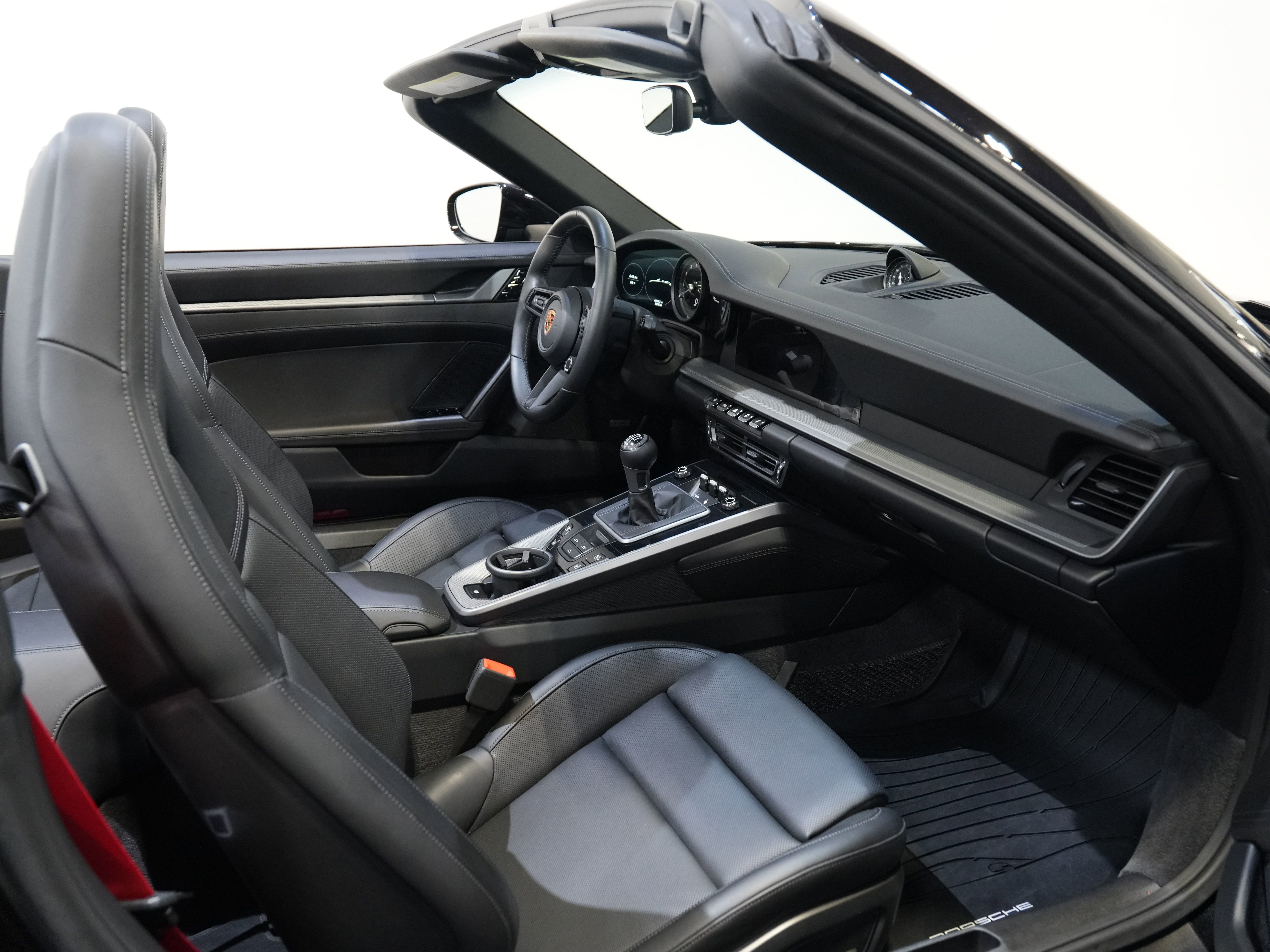 Used 2021 Porsche 911 Carrera S image 33