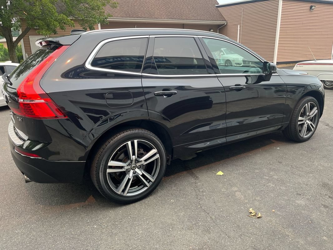 Used 2020 Volvo XC60 T6 Momentum w/ Protection Package Premier AWD/4WD image 5