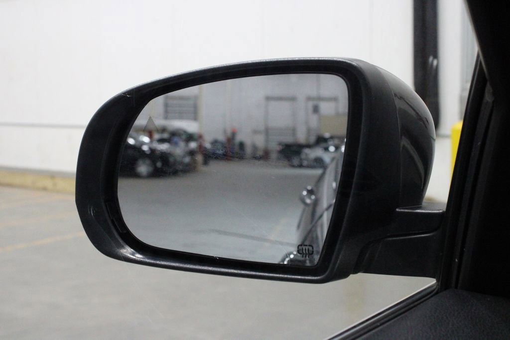 Used 2019 Jeep Cherokee Limited image 41