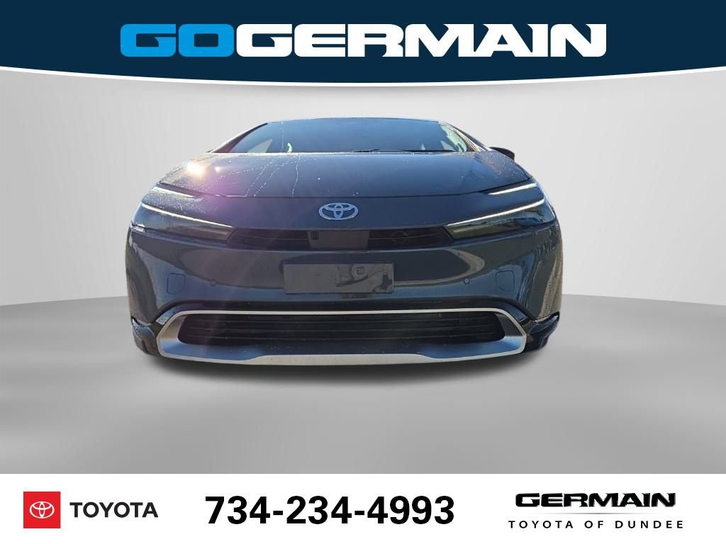 New 2026 Toyota Prius Plug-In Hybrid FWD image 3