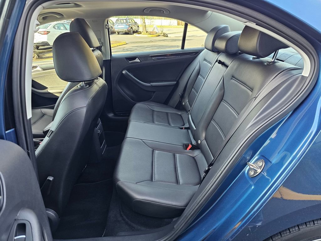 Used 2017 Volkswagen Jetta SEL image 16