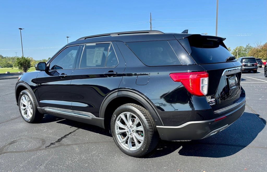 Used 2020 Ford Explorer XLT w/ Equipment Group 202A AWD/4WD image 5