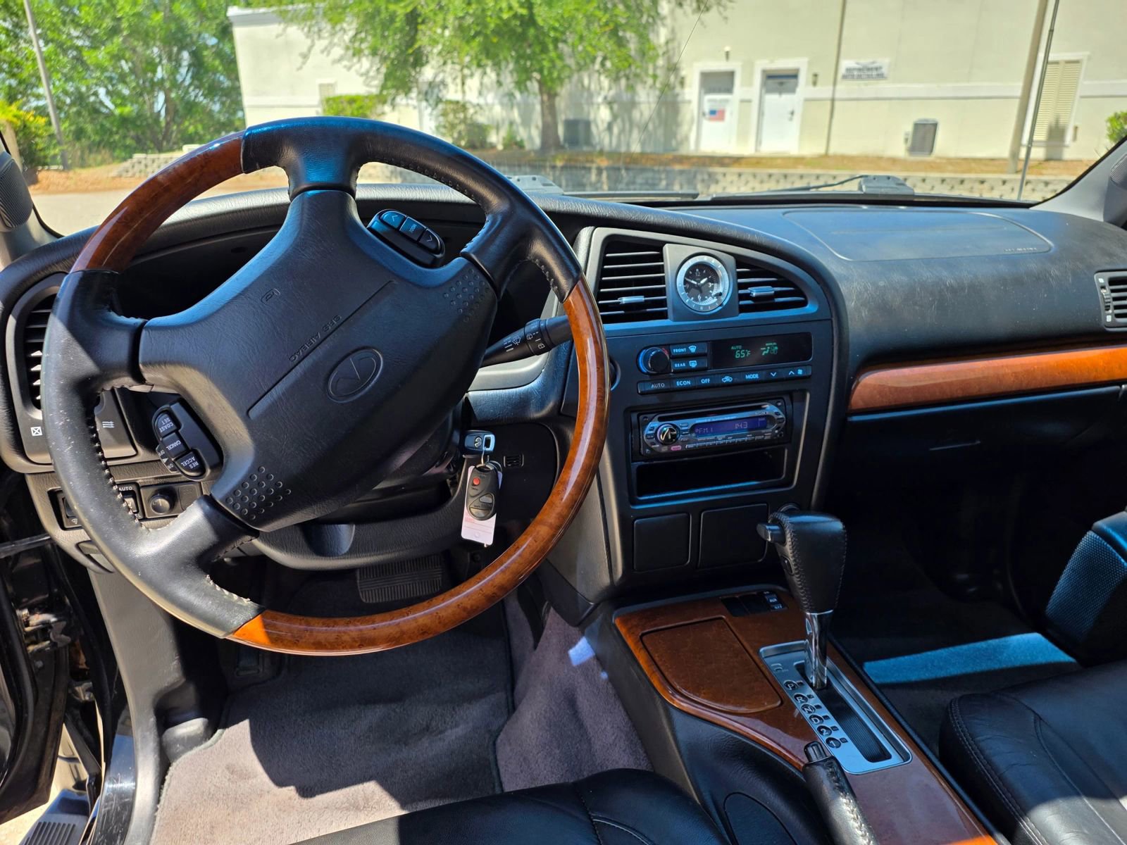 Used 2001 INFINITI QX4 2WD image 25