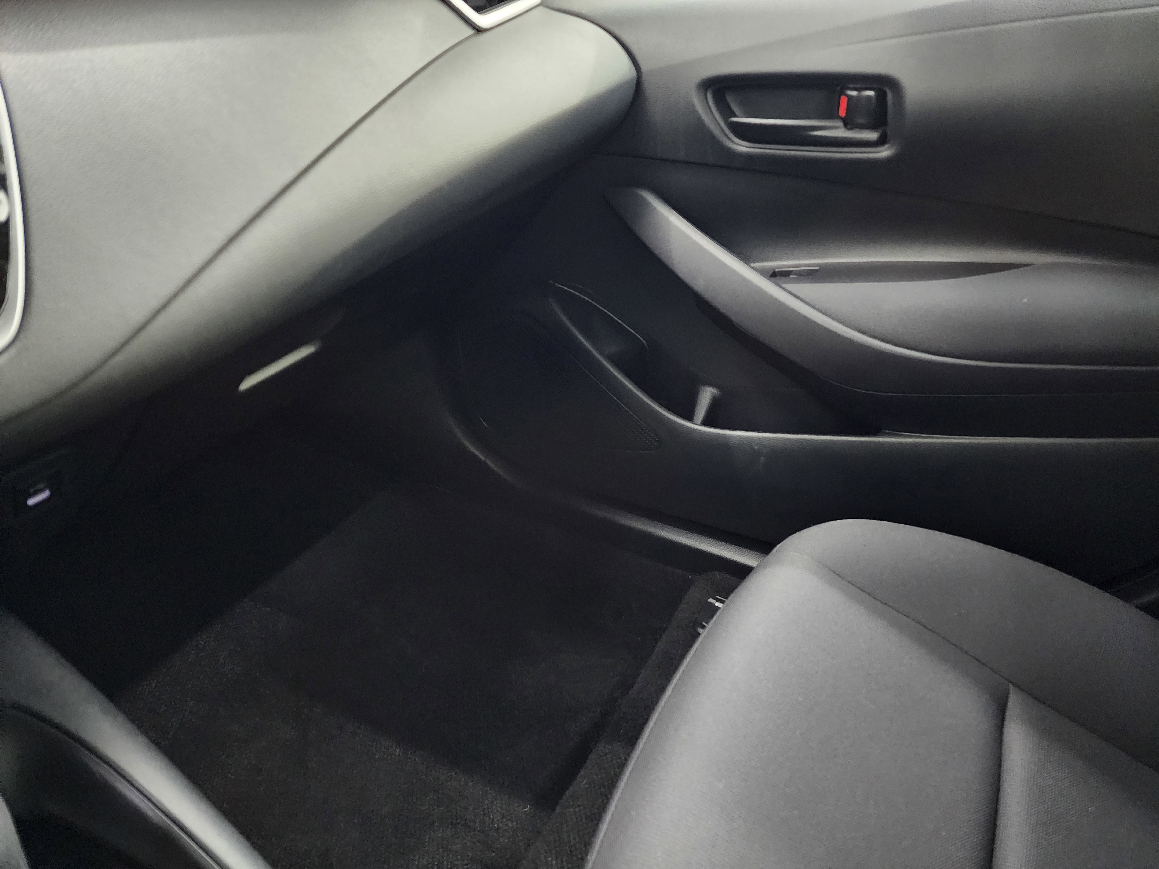 Used 2024 Toyota Corolla LE image 11