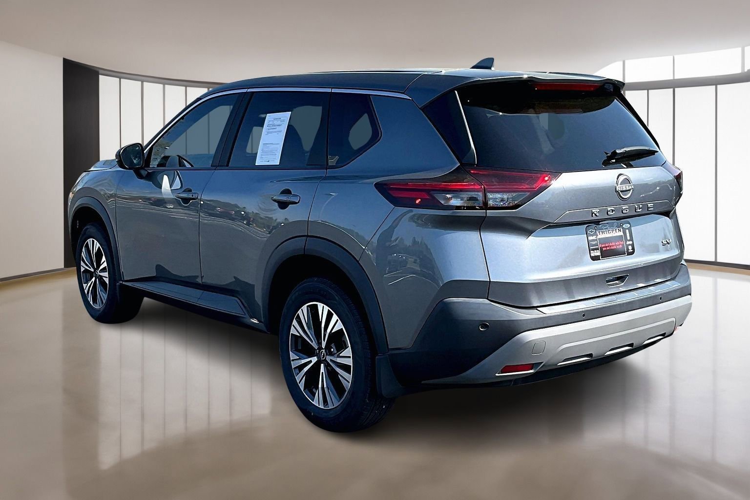 Used 2023 Nissan Rogue SV image 4