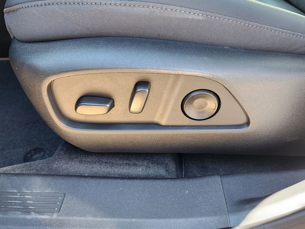 New 2026 GMC Terrain AT4 w/ Convenience Package III image 17