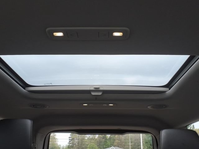 Used 2019 GMC Acadia SLT w/ LPO, Cargo Package FWD image 6