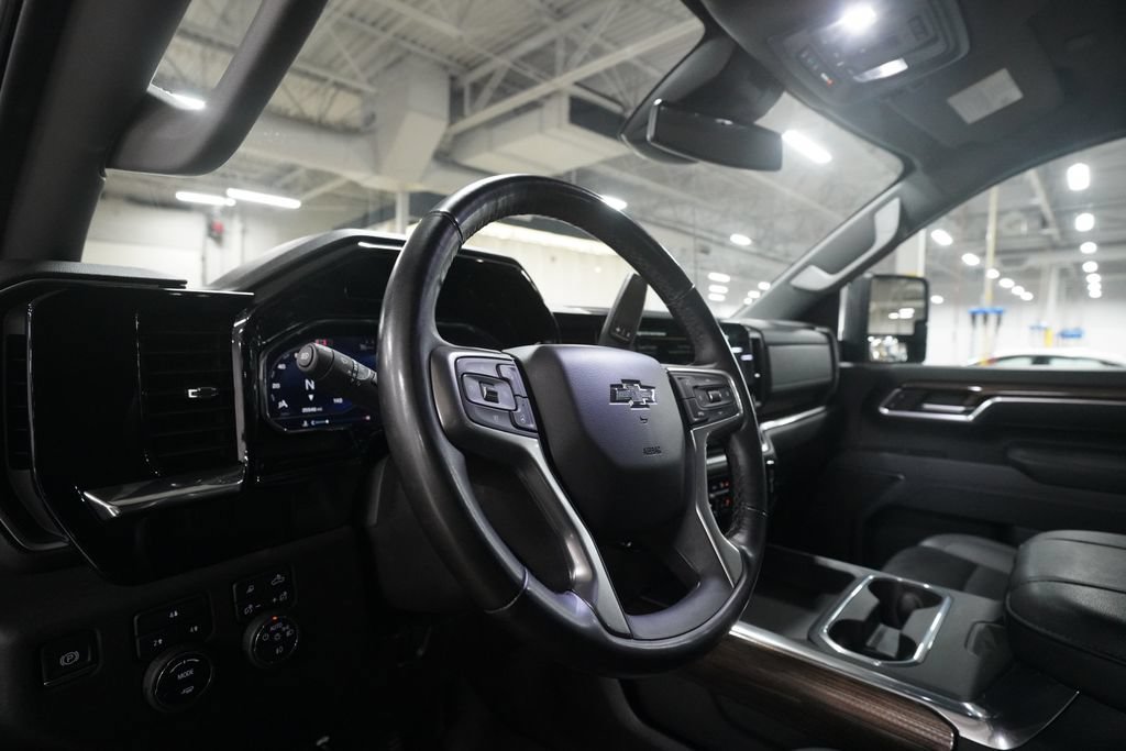 Used 2025 Chevrolet Silverado 2500 LT w/ Trail Boss Package AWD/4WD image 8