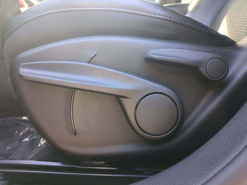 Used 2023 Jeep Compass Trailhawk image 13