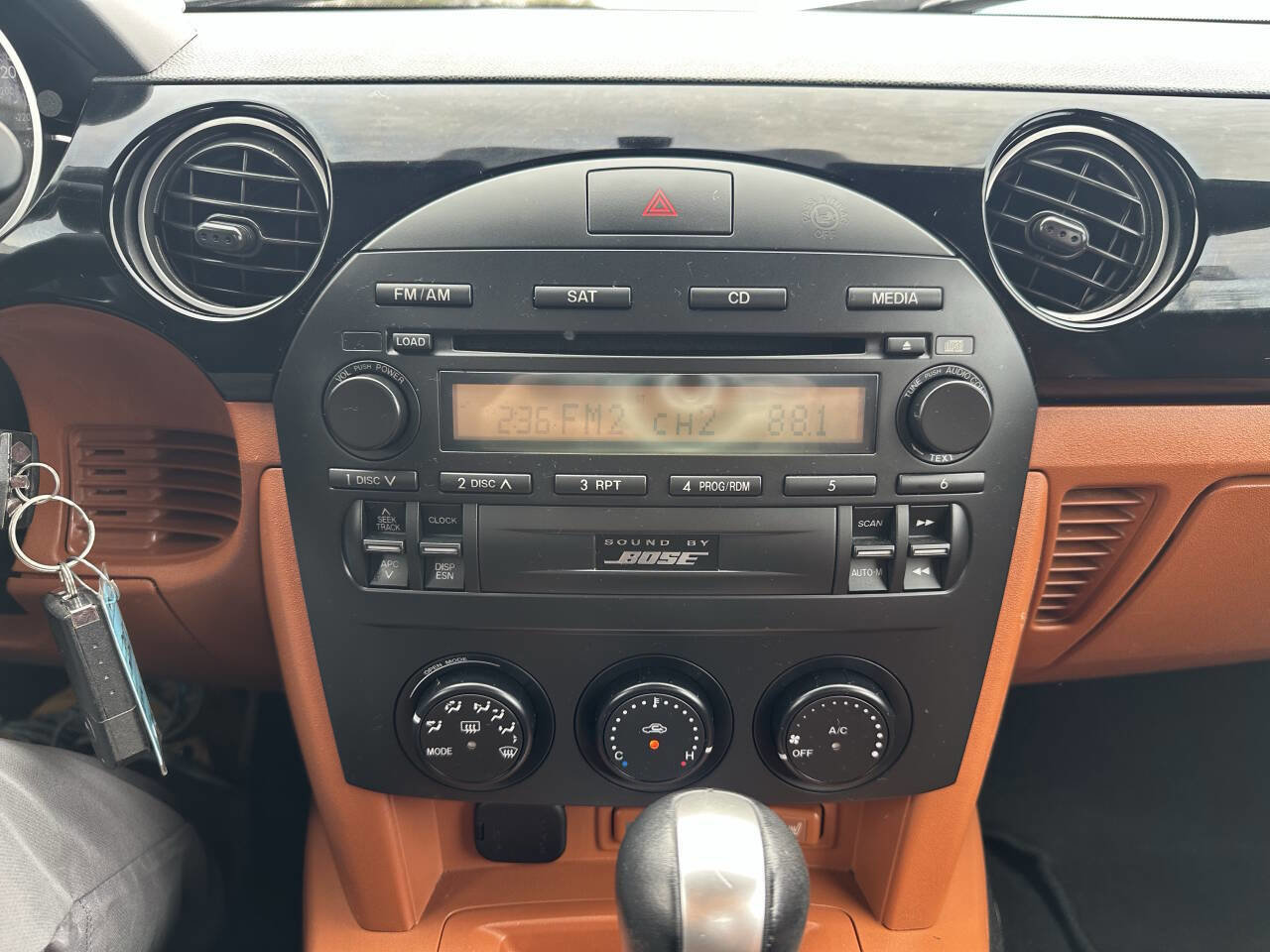 Used 2007 MAZDA MX-5 Miata Grand Touring image 16