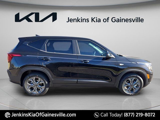 New 2026 Kia Seltos LX image 4