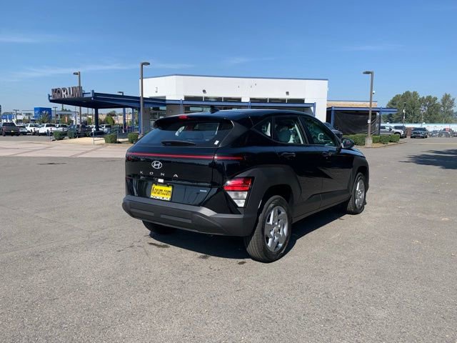 New 2026 Hyundai Kona SE image 6