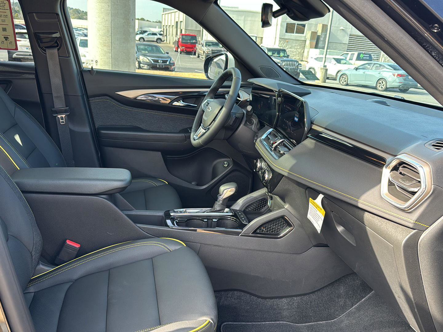 Used 2025 Chevrolet TrailBlazer ACTIV w/ Convenience Package image 10