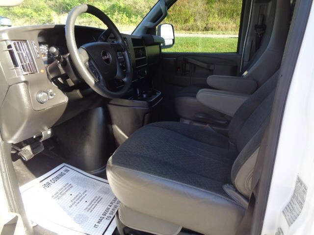 Used 2021 GMC Savana 2500 w/ Driver Convenience Package image 11