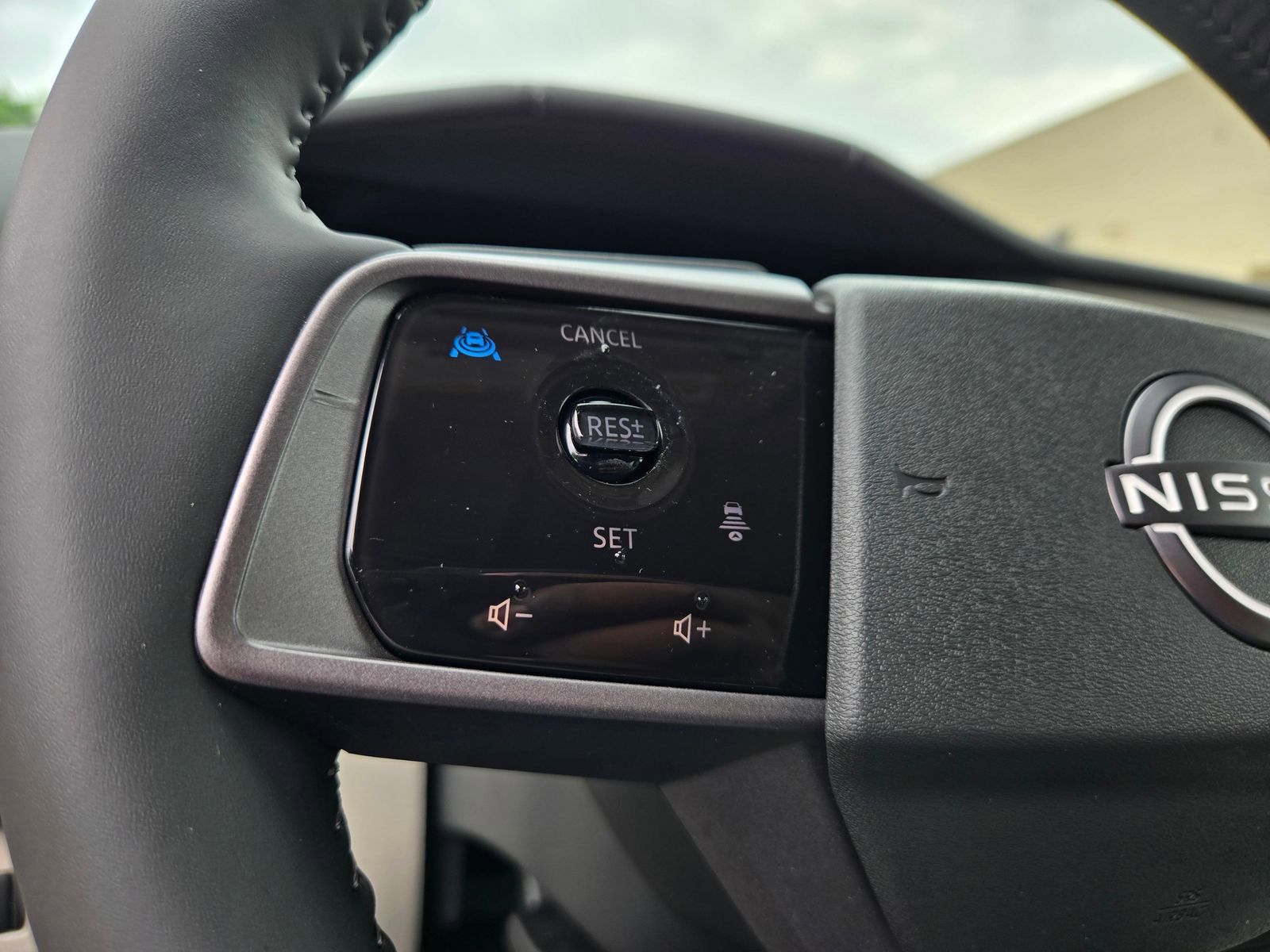 Used 2025 Nissan Murano SL AWD/4WD image 13