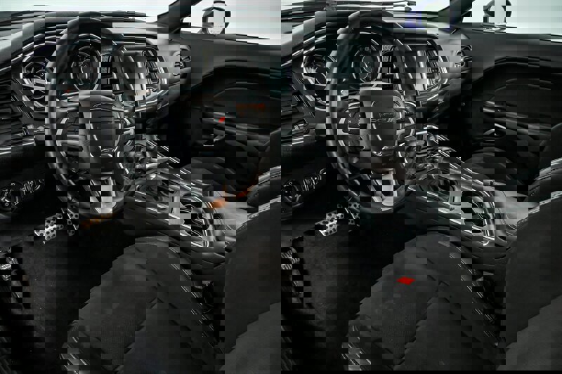 Used 2016 Dodge Challenger R/T Scat Pack w/ Leather Interior Group image 17