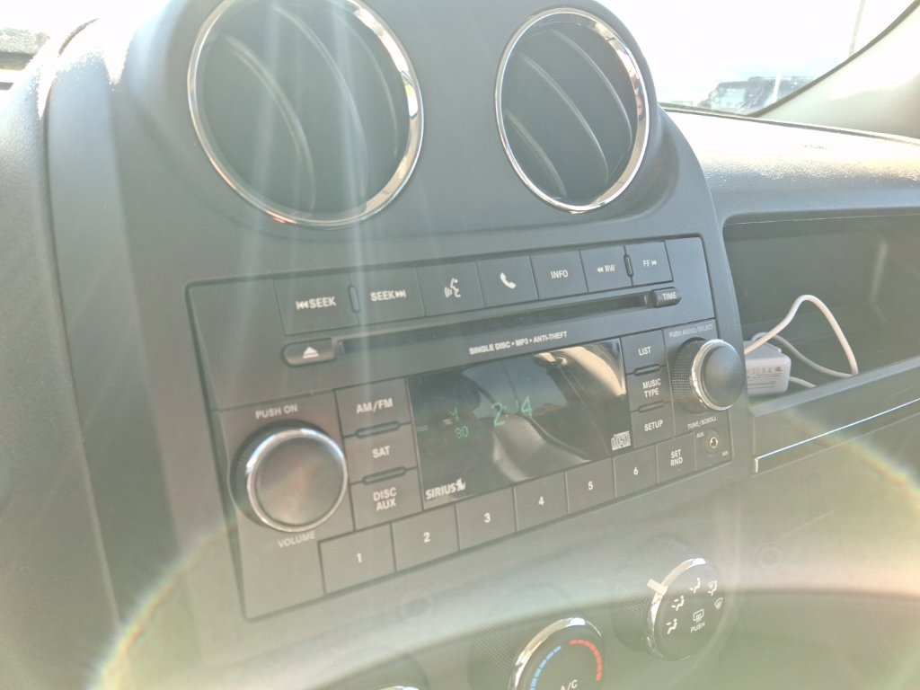 Used 2016 Jeep Patriot High Altitude AWD/4WD image 12