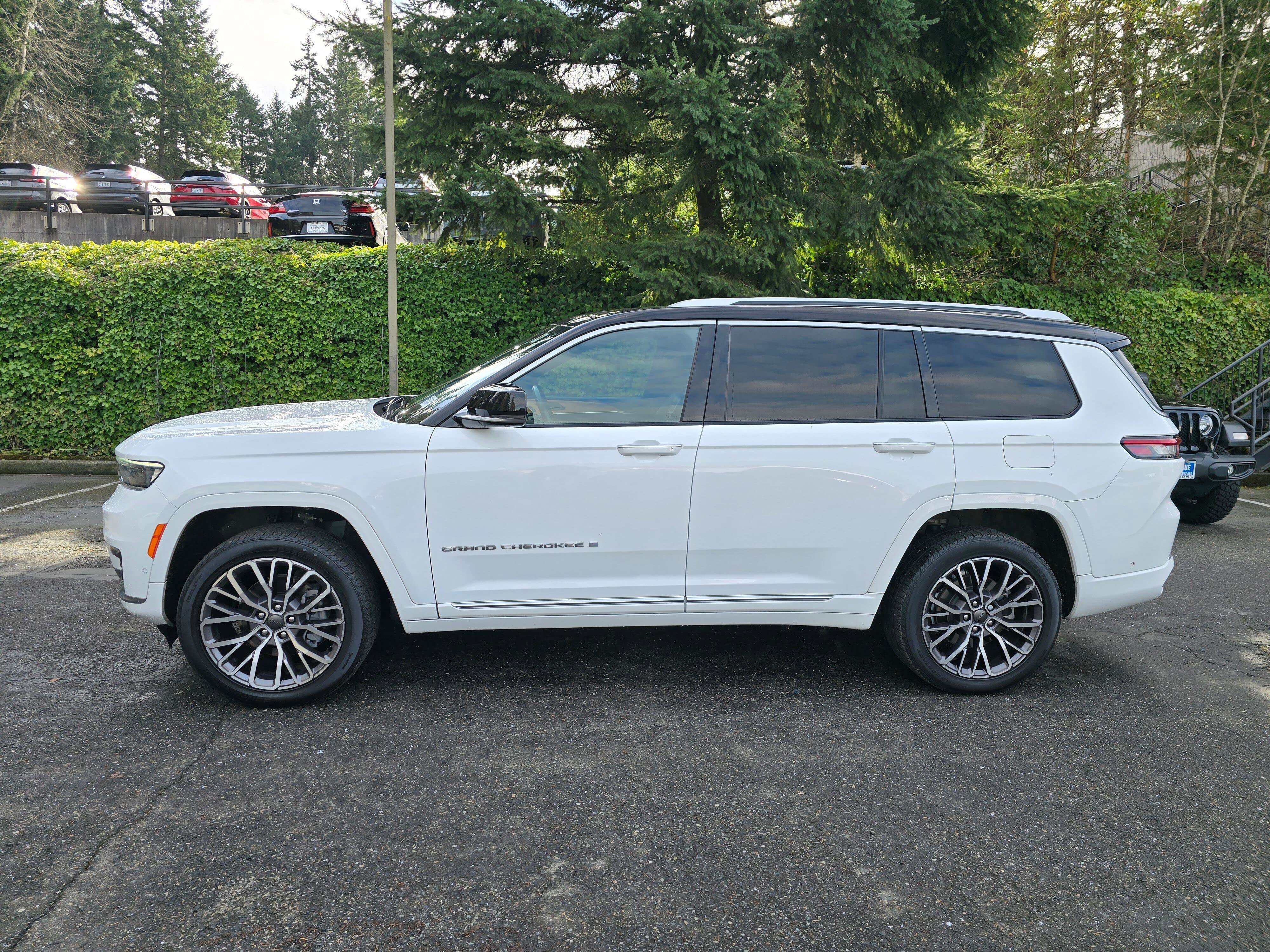 Used 2021 Jeep Grand Cherokee L Summit image 6
