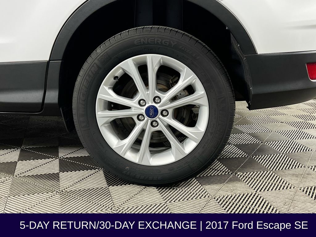 Used 2017 Ford Escape SE image 33