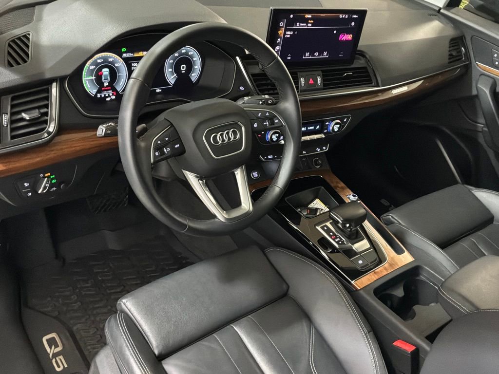 Used 2023 Audi Q5 e Premium w/ Convenience Package AWD/4WD image 17