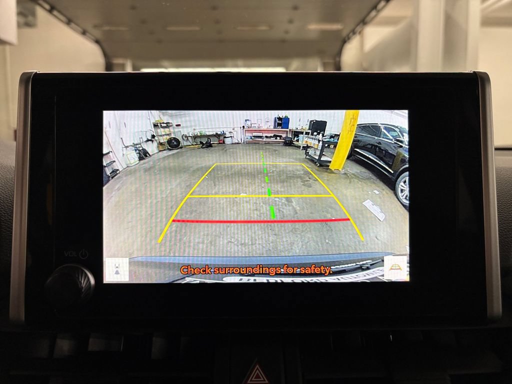 Used 2024 Toyota RAV4 LE AWD/4WD image 22