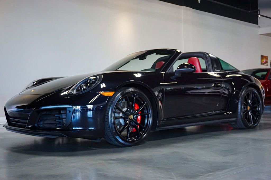 Used 2019 Porsche 911 Targa 4S image 3