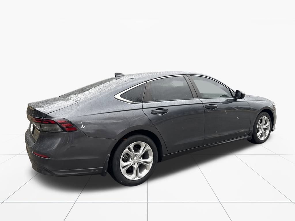 Used 2023 Honda Accord LX image 9