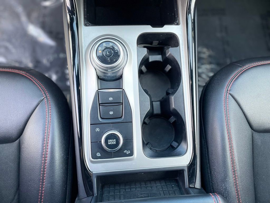 Used 2024 Ford Explorer ST-Line w/ Class IV Trailer Tow Package AWD/4WD image 13