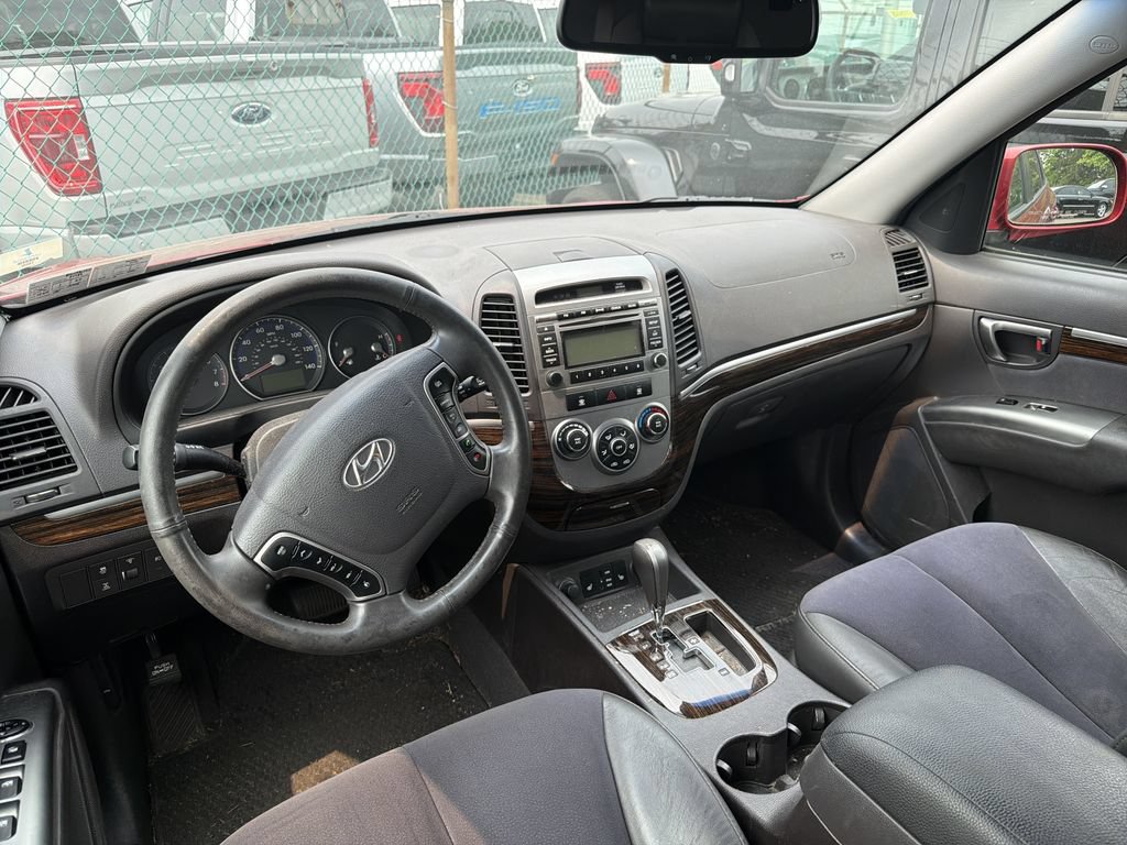 Used 2011 Hyundai Santa Fe SE AWD/4WD image 7