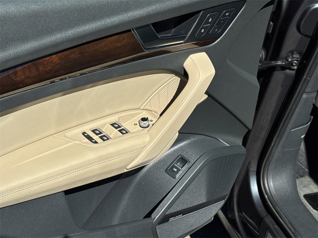 Used 2019 Audi Q5 2.0T Premium Plus w/ Premium Plus Package image 30