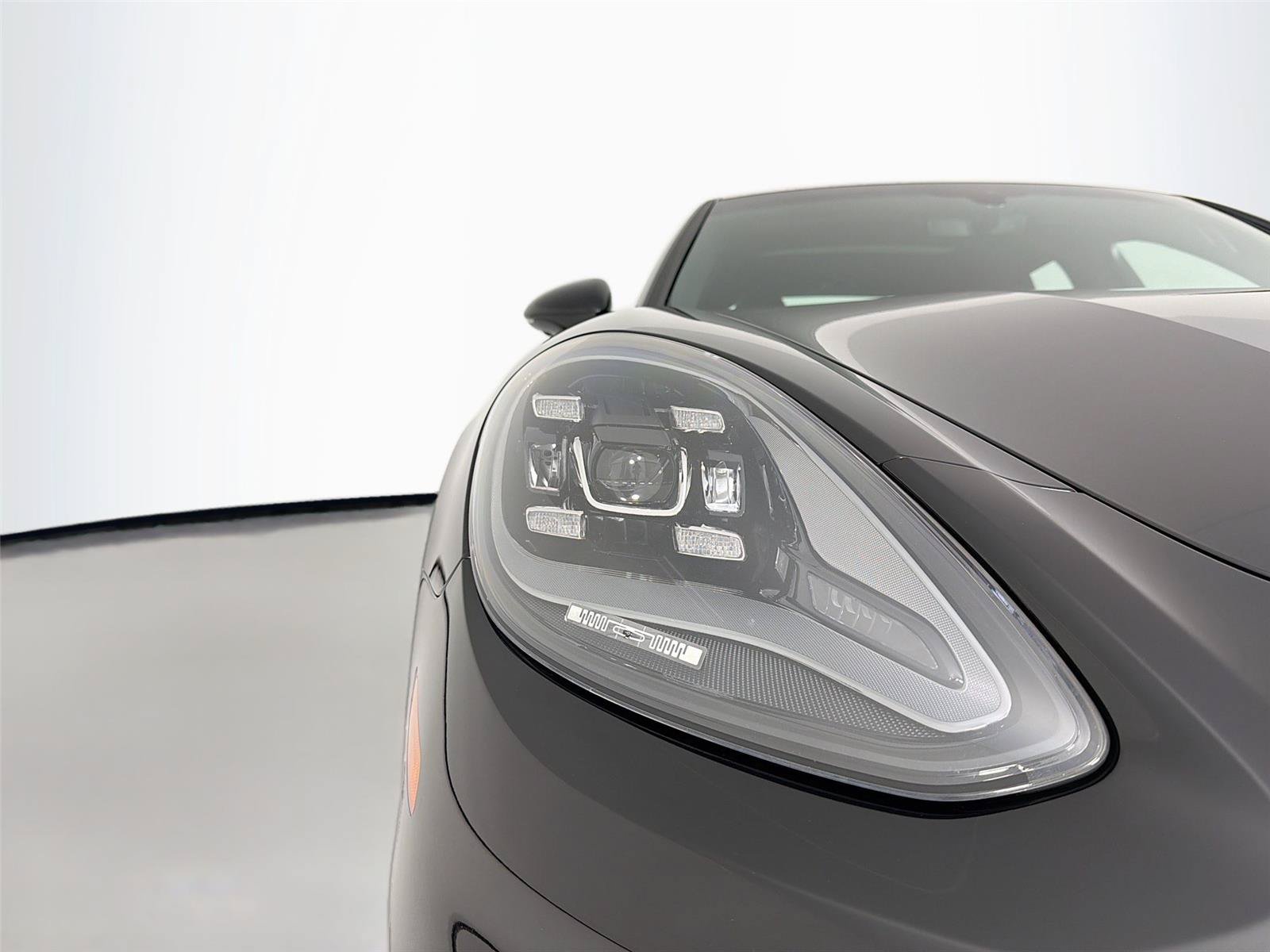 Certified 2023 Porsche Panamera Platinum Edition RWD image 30