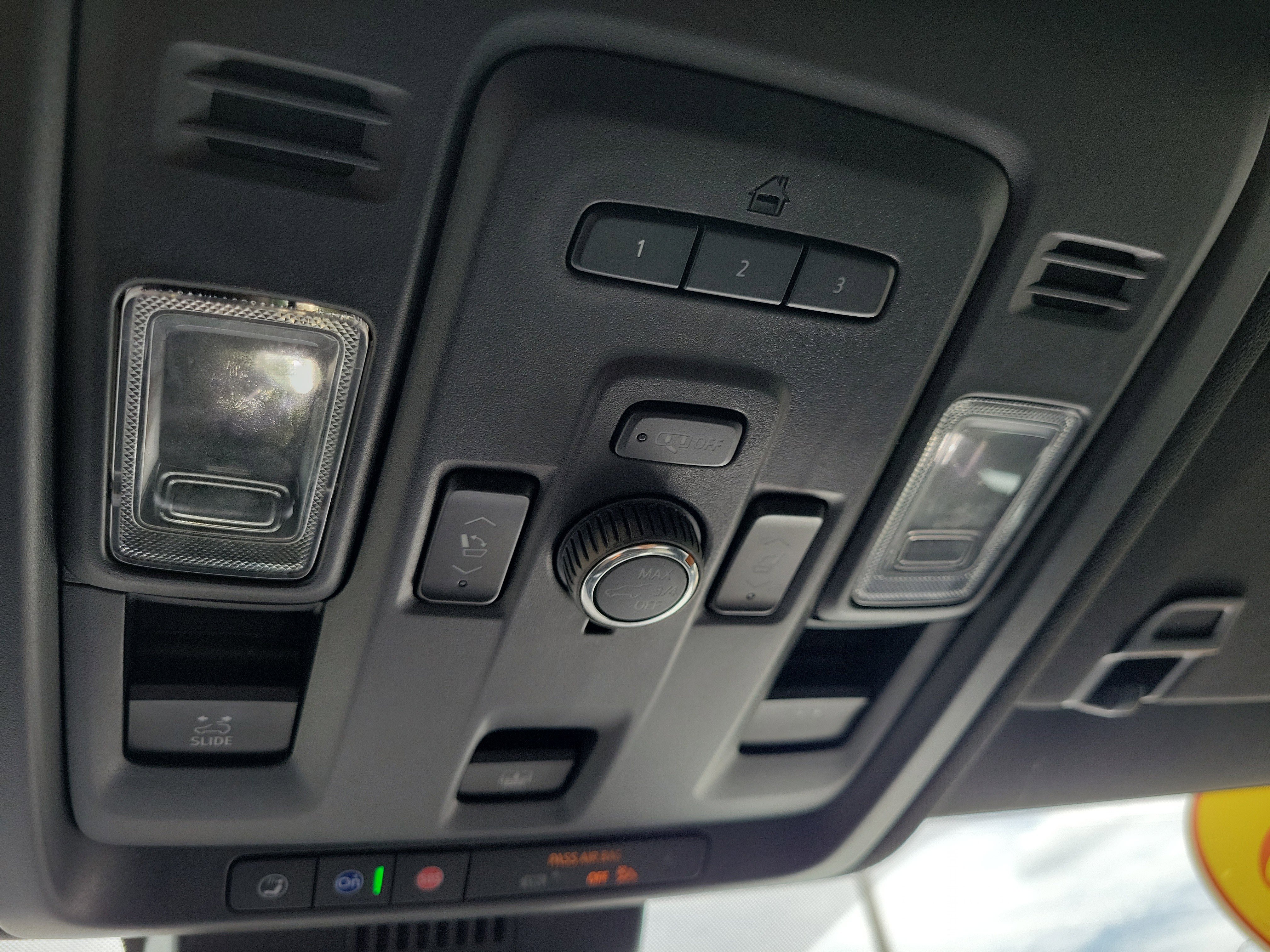 Certified 2023 GMC Yukon XL AT4 w/ AT4 Premium Plus Package AWD/4WD image 19
