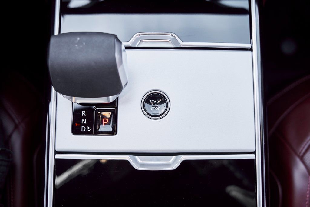 Used 2025 Land Rover Range Rover SE AWD/4WD image 63