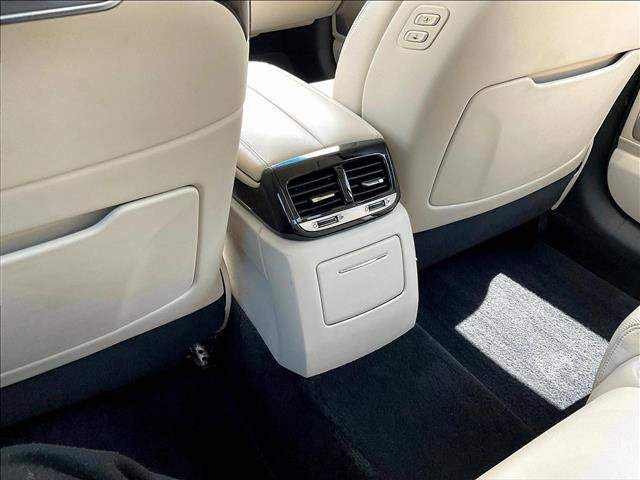 Used 2018 Genesis G90 5.0 Ultimate AWD/4WD image 24