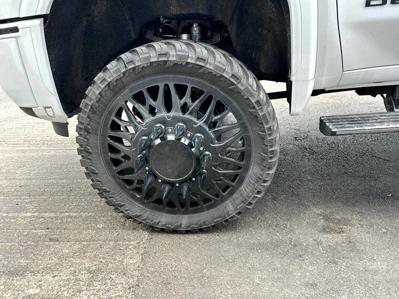 Used 2024 GMC Sierra 3500 Denali Ultimate image 17