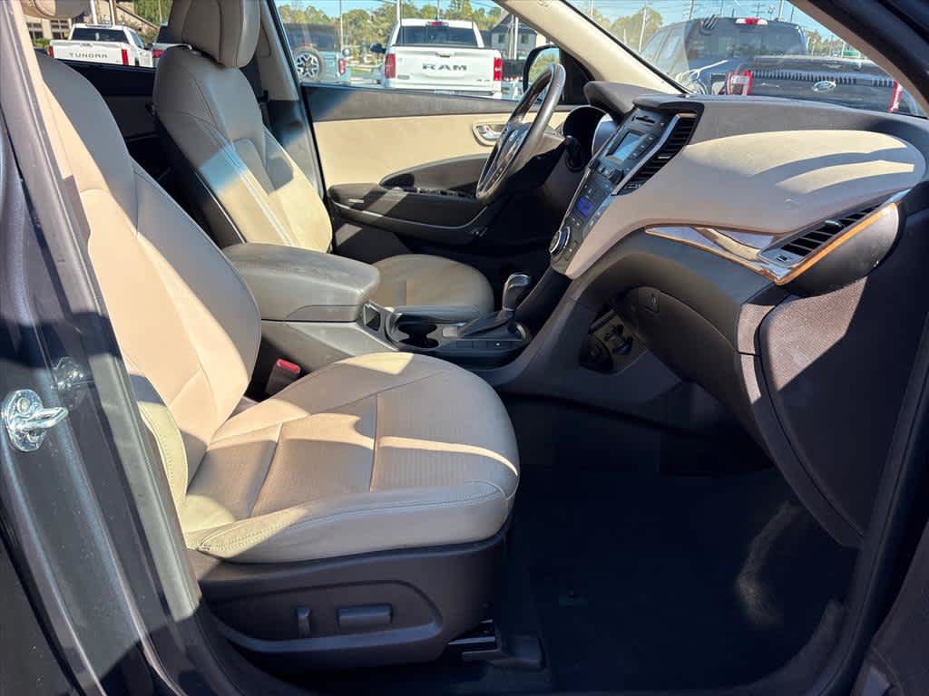 Used 2014 Hyundai Santa Fe GLS FWD image 6