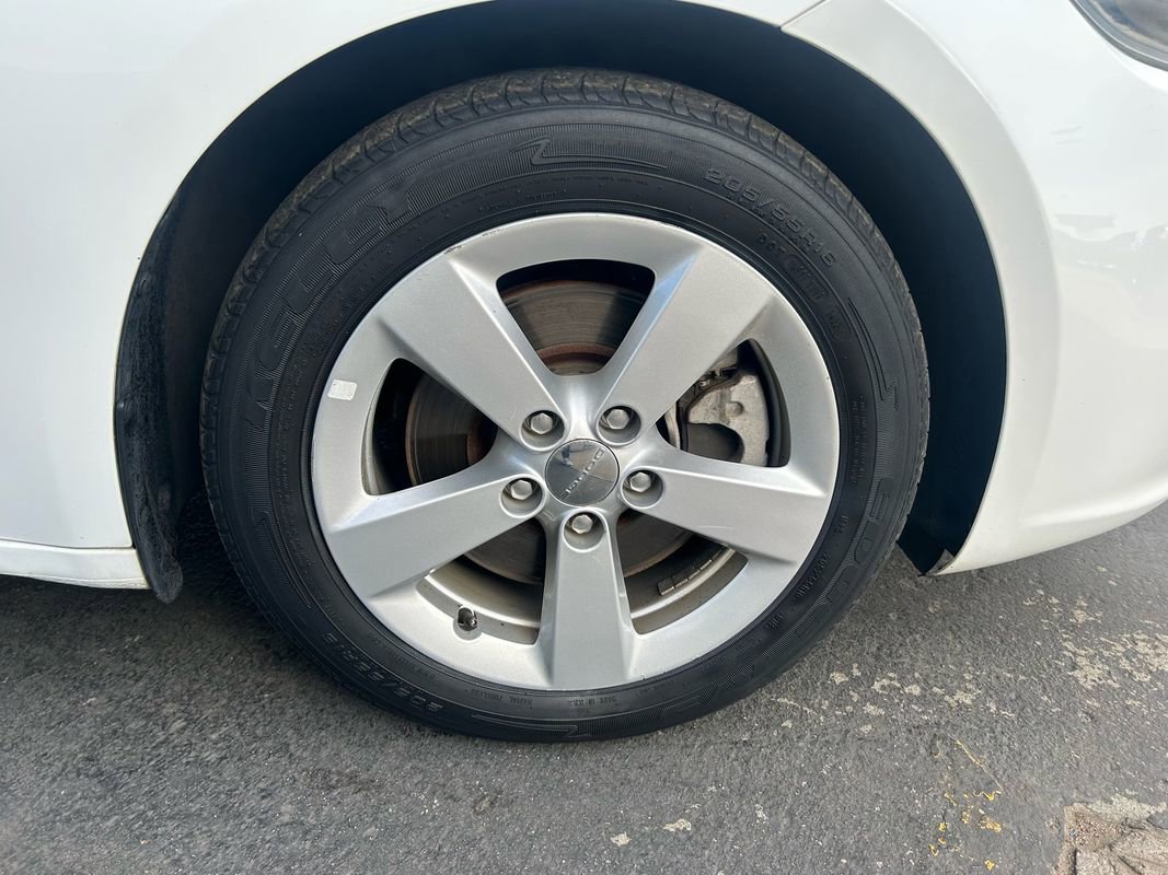 Used 2016 Dodge Dart SXT image 24