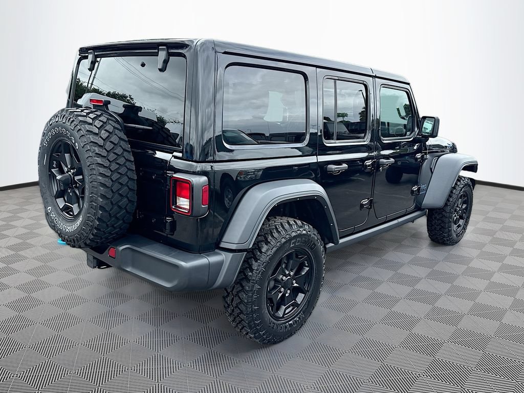 Used 2023 Jeep Wrangler Unlimited w/ Cold Weather Group AWD/4WD image 6